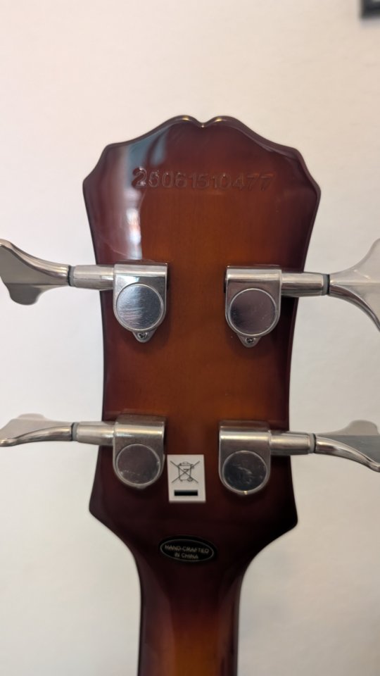Epiphone viola bass de segunda mano · Foto 3 de 9 · Valencia · 260 €