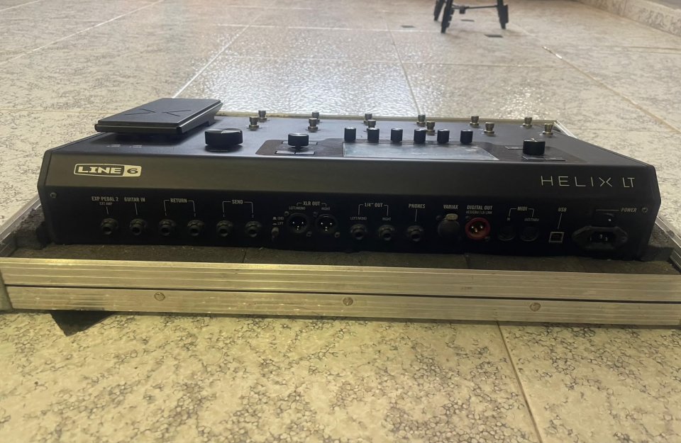Vendo Line6 Helix LT (REBAJADA) de segunda mano · Foto 3 de 3 · Murcia · 500 €