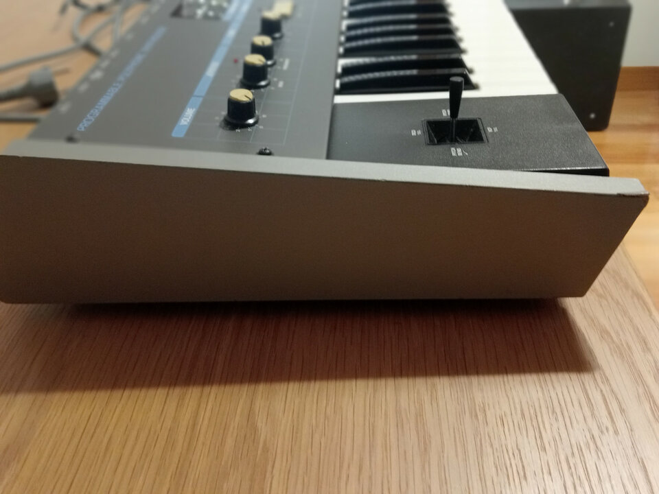 Korg Poly 61 de segunda mano · Foto 7 de 10 · A Coruña · 700 €