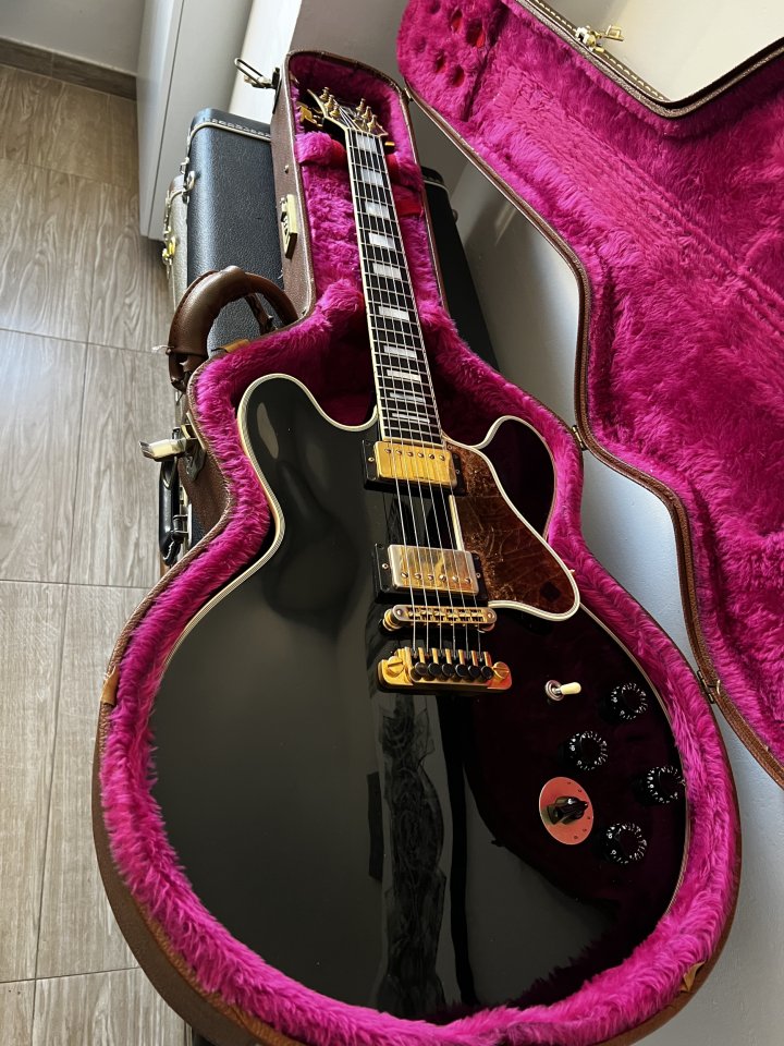 Vendo Gibson B.B King Lucille del 95