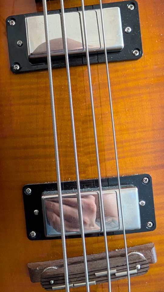 Epiphone viola bass de segunda mano · Foto 5 de 9 · Valencia · 260 €