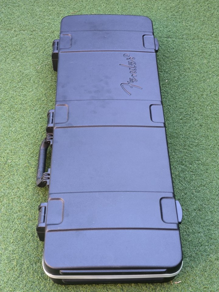 Fender Stratocaster American Standard de segunda mano · Foto 6 de 6 · Madrid · 1100 €