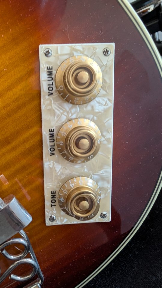 Epiphone viola bass de segunda mano · Foto 6 de 9 · Valencia · 260 €