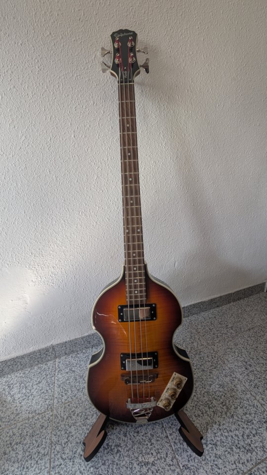 Epiphone viola bass de segunda mano · Foto 7 de 9 · Valencia · 260 €