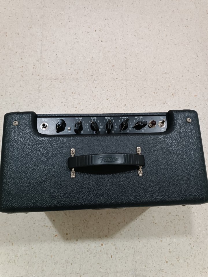 Fender Blues Junior III de segunda mano · Foto 2 de 3 · Córdoba · 490 €