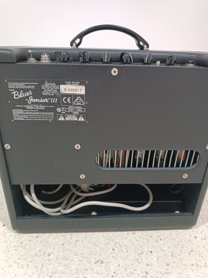 Fender Blues Junior III de segunda mano · Foto 3 de 3 · Córdoba · 490 €