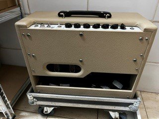 Amplificador Carr Rambler+ Flight Case de segunda mano · Foto 2 de 3 · Alicante · 1900 €
