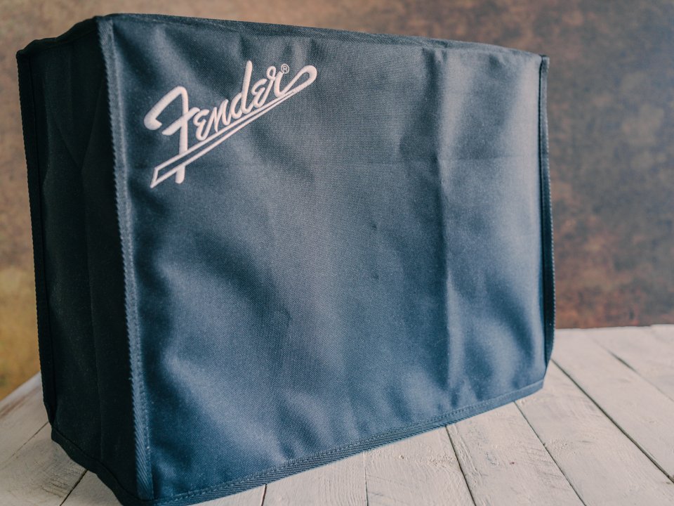 Fender 68 Custom Vibro Champ,699€ envío incluido. de segunda mano · Foto 2 de 8 · Sevilla · 699 €