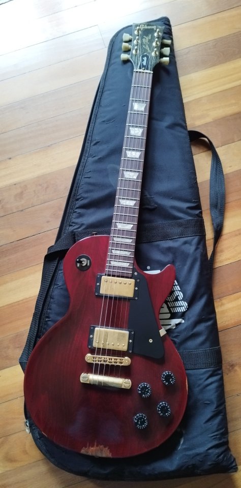 Gibson Les Paul Studio 1996 de segunda mano · Foto 2 de 4 · Bizkaia · 835 €