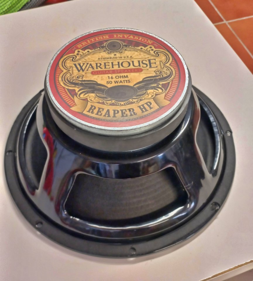Altavoz Warehouse Reaper HP 16 Ohm 50W de segunda mano · Foto 2 de 4 · Granada · 125 €
