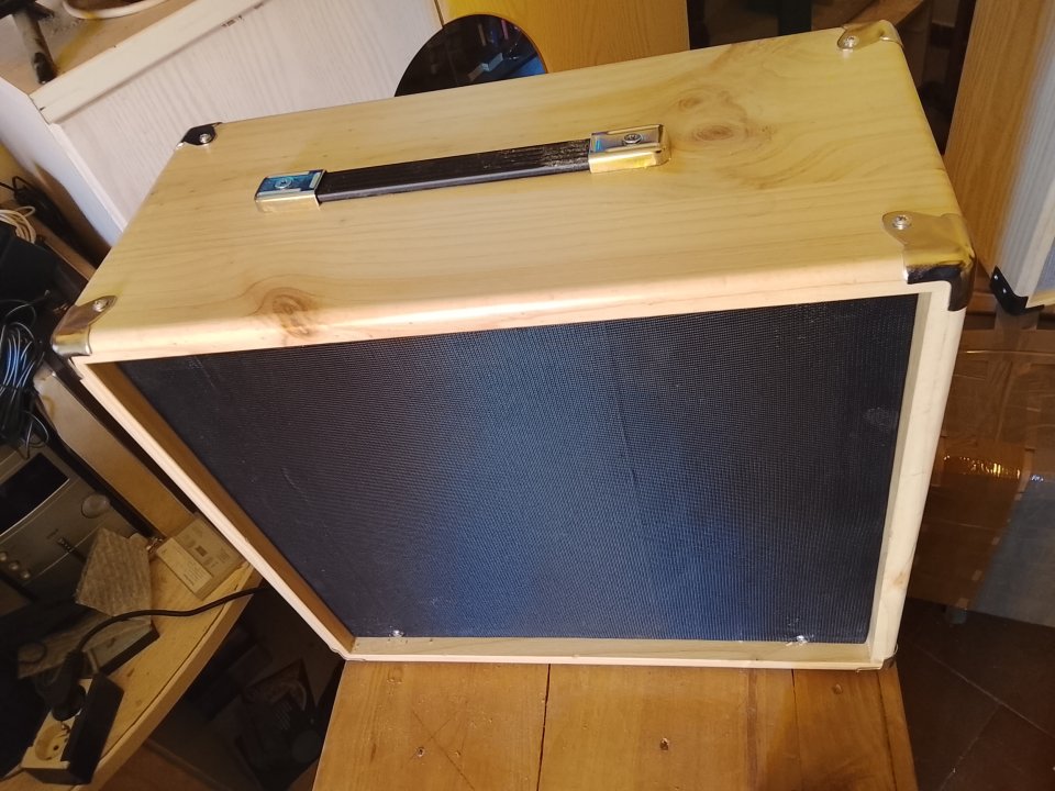 Pantalla 1x12 con altavoz vintage de los 60/70 de segunda mano · Foto 3 de 10 · Cáceres · 120 €
