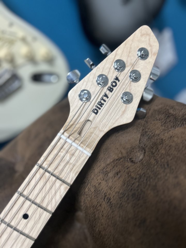 Dirty boy Strato de segunda mano · Foto 4 de 10 · Sevilla · 2199 €