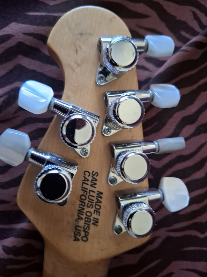 Music man JP6 de segunda mano · Foto 4 de 10 · Barcelona · 1400 €