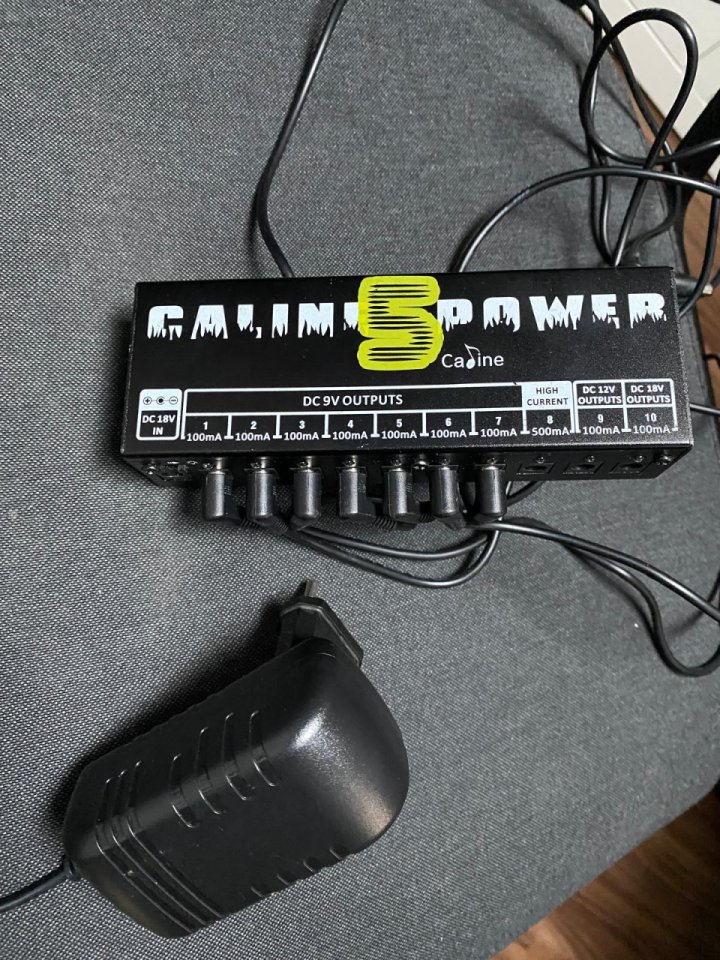 Fuente alimentación Caline