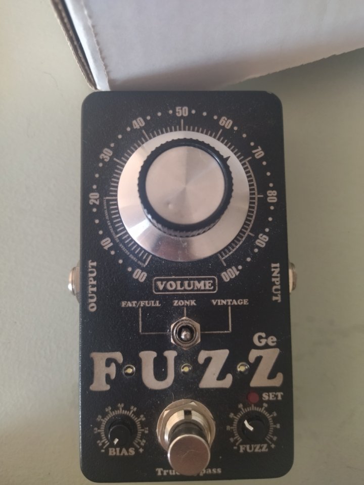 Kingtone mini Fuzz Germanio de segunda mano · Foto 2 de 8 · Barcelona · 275 €