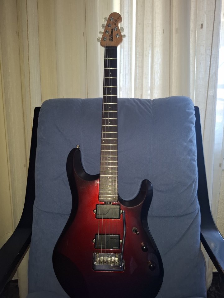 Music man JP6 de segunda mano · Foto 6 de 10 · Barcelona · 1400 €