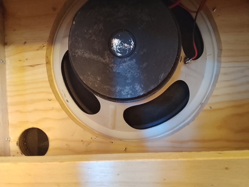 Pantalla 1x12 con altavoz vintage de los 60/70 de segunda mano · Foto 6 de 10 · Cáceres · 120 €