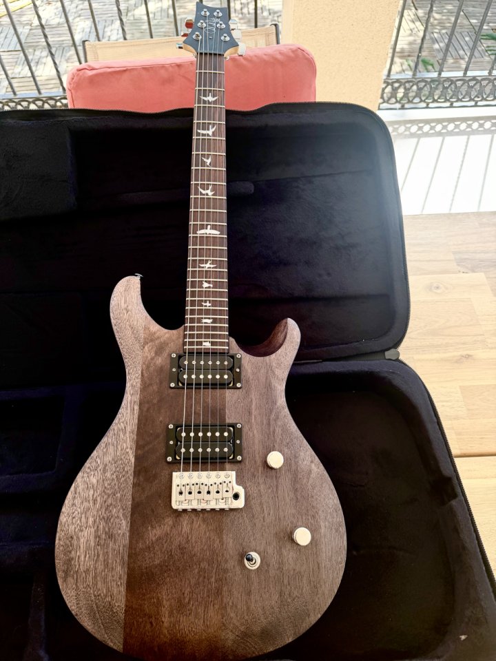 PRS CUSTOMIZADA de segunda mano · Foto 1 de 8 · Alicante · 725 €