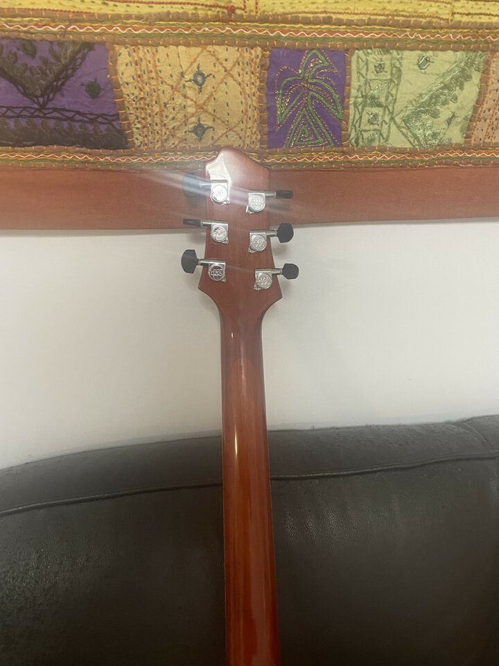 Guitarra de jazz Comins GCS-1