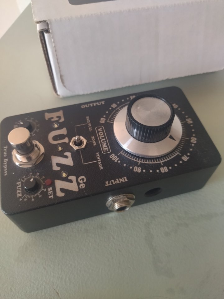 Kingtone mini Fuzz Germanio de segunda mano · Foto 3 de 8 · Barcelona · 275 €
