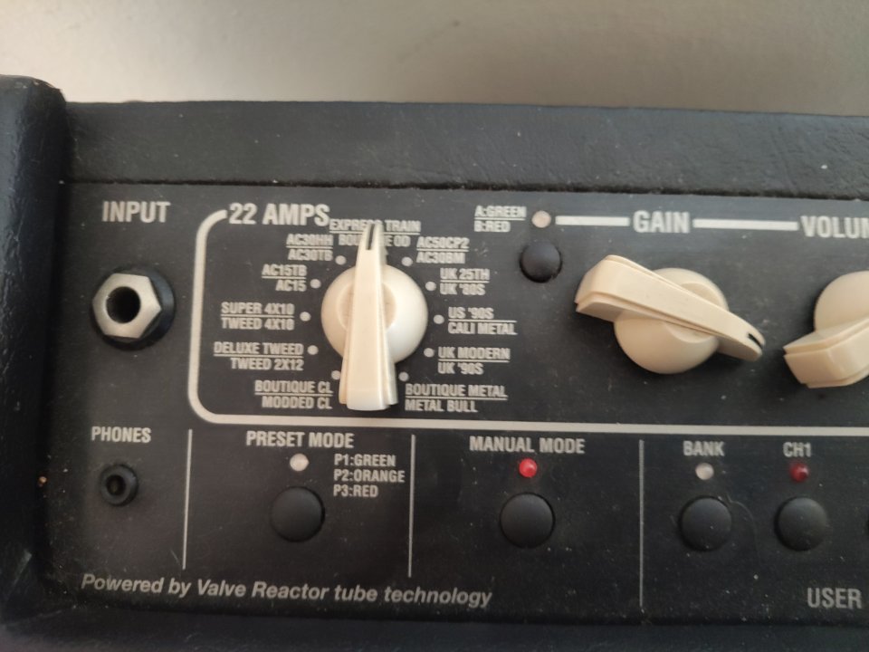 Vendo/cambio VOX valvetronix 40 w de segunda mano · Foto 5 de 6 · Barcelona · 80 €