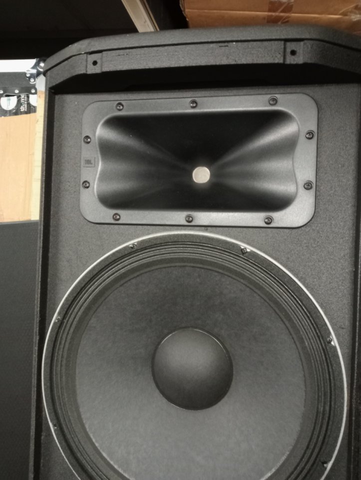 2 JBL PRX 625