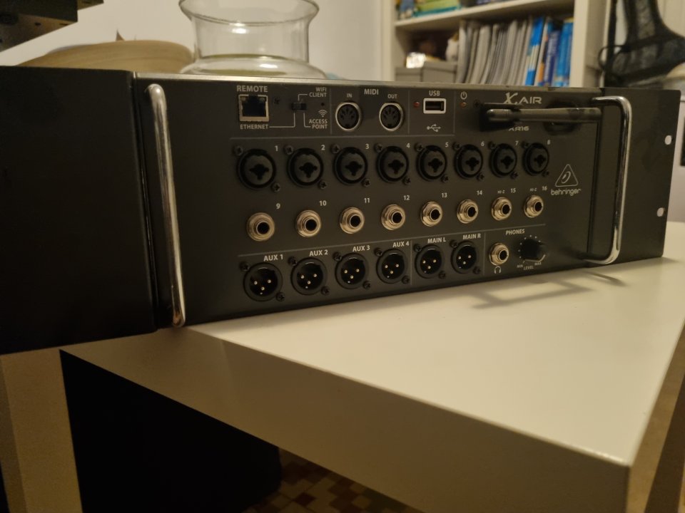 XR16 X-Air Behringer