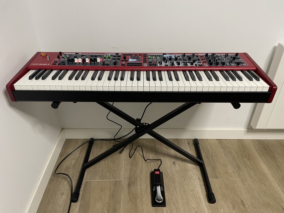 Nord Stage 4 HA73 de segunda mano · Foto 2 de 5 · Madrid · 3500 €