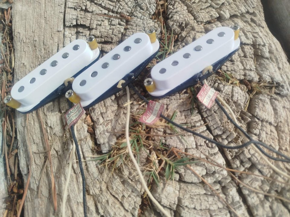 Pastillas Ballestone Stratocaster "Bonnie" Bonamassa de segunda mano · Foto 1 de 10 · Albacete · 325 €