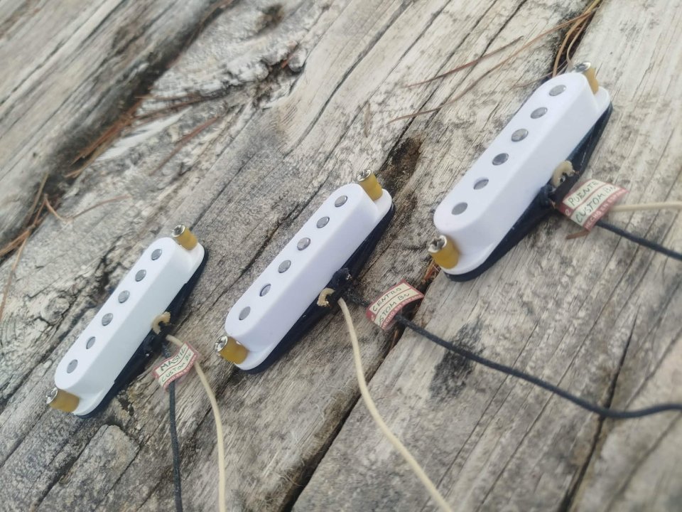 Pastillas Ballestone Stratocaster "Bonnie" Bonamassa de segunda mano · Foto 2 de 10 · Albacete · 325 €