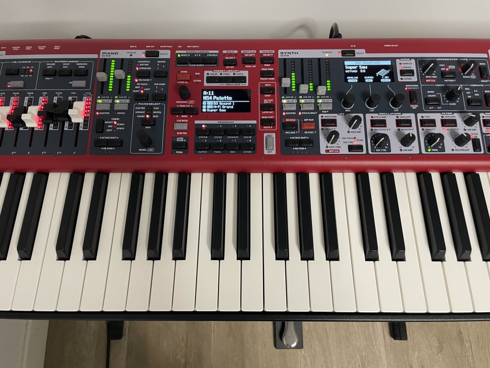 Nord Stage 4 HA73 de segunda mano · Foto 4 de 5 · Madrid · 3500 €
