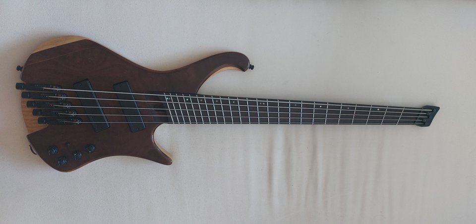 Ibanez EHB1265MS-NML (5 cuerdas, multiescala, headless) de segunda mano · Foto 1 de 4 · Barcelona · 750 €