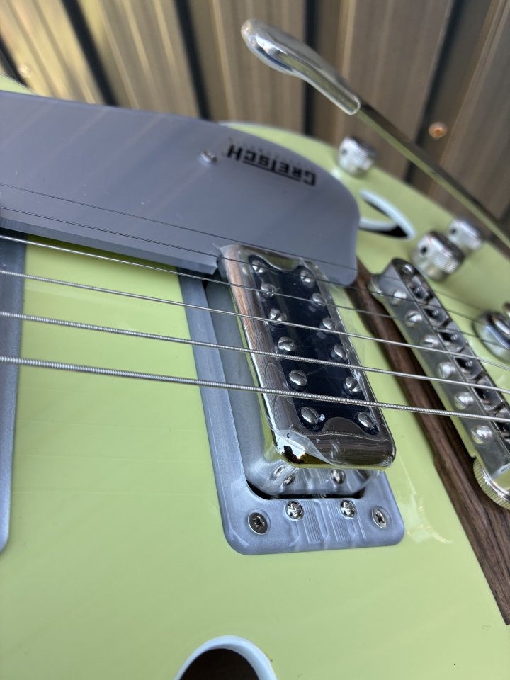 Gretsch G5420T EMTC CLS HLW ANV GRN