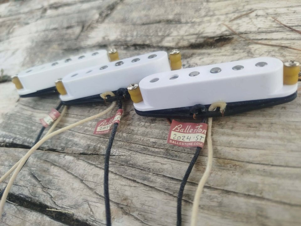 Pastillas Ballestone Stratocaster "Bonnie" Bonamassa de segunda mano · Foto 4 de 10 · Albacete · 325 €