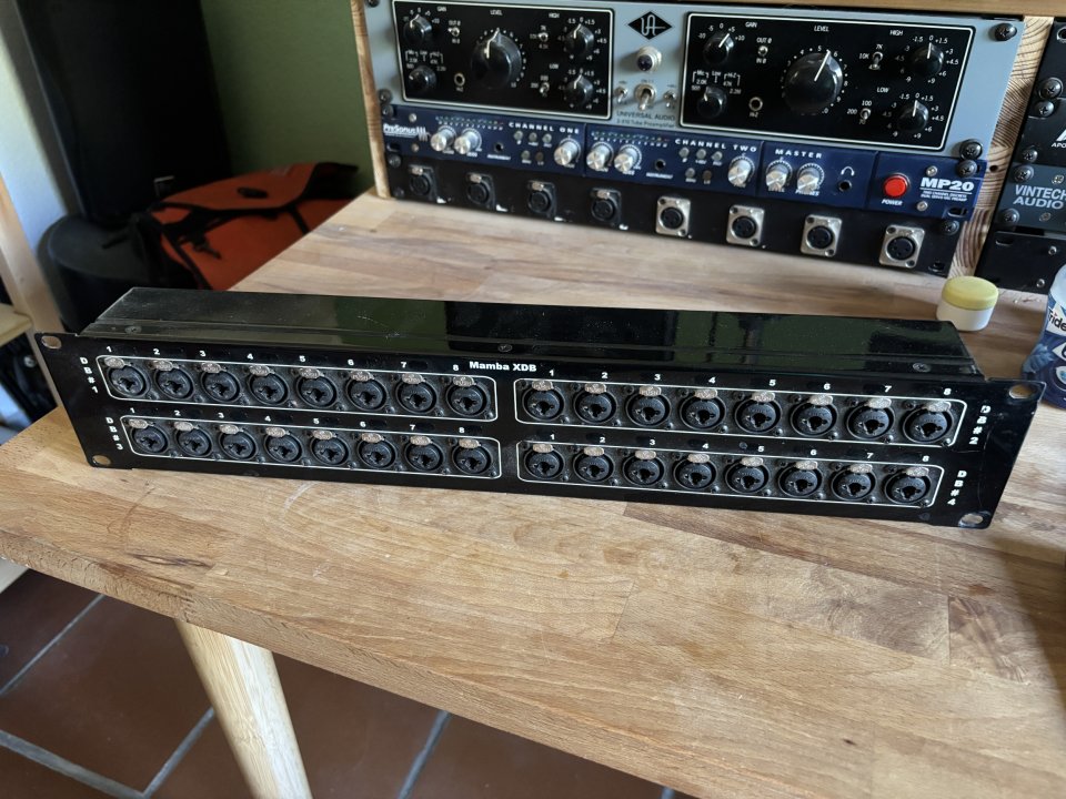 Mamba XDB/ADB XLR/ AES/EBU Patchbay de segunda mano · Foto 1 de 4 · Granada · 150 €