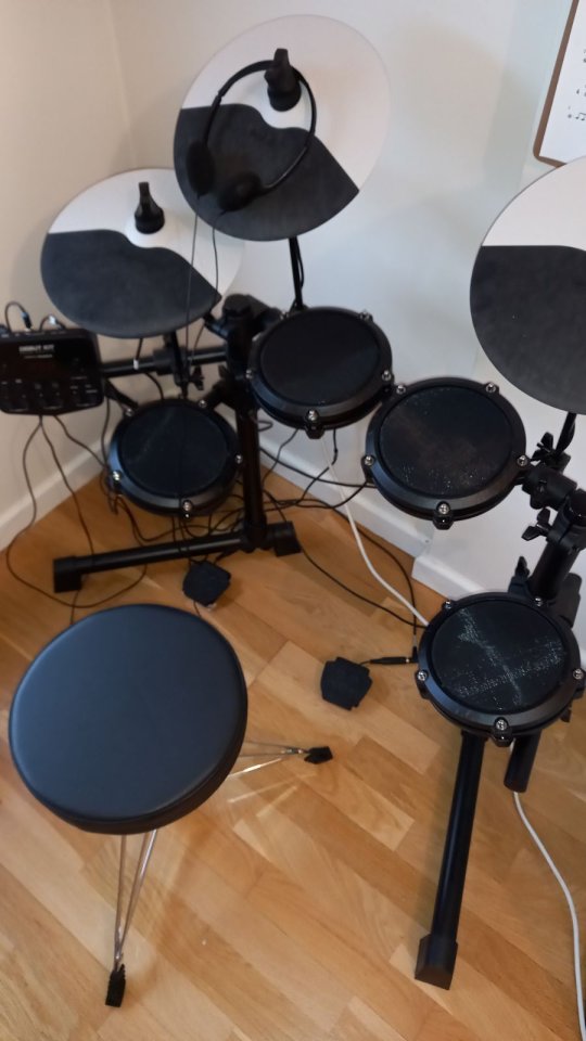 Alesis Debut Kit