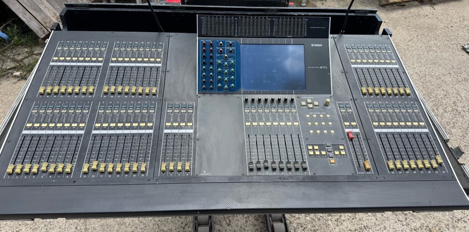 Yamaha M7CL48 de segunda mano · Ávila · 1350 €