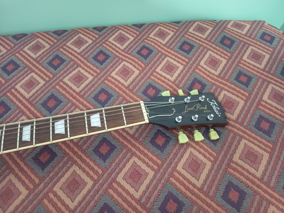 Cambio TOKAI por Amplificador.