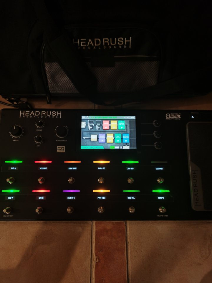 Multiefectos Headrush Pedalboard + funda