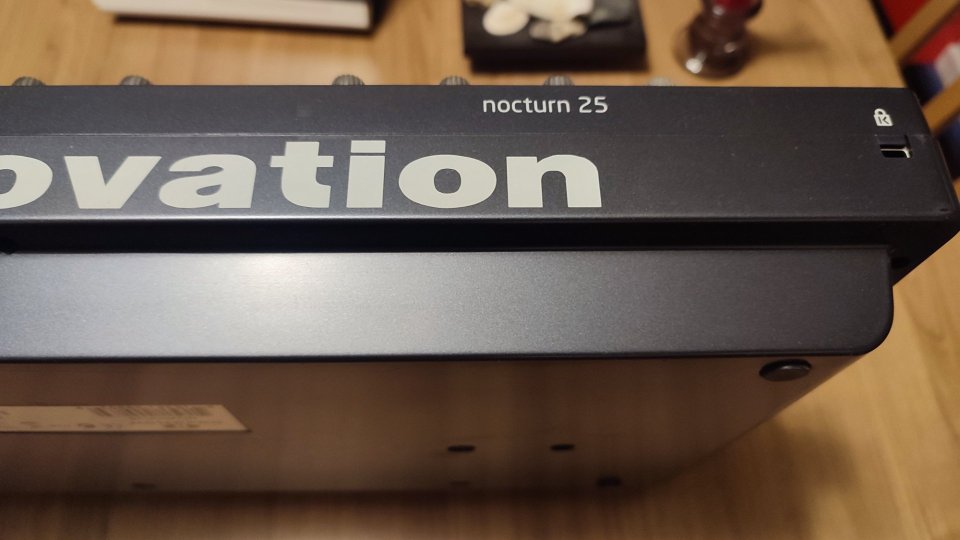 Novation Nocturn 25