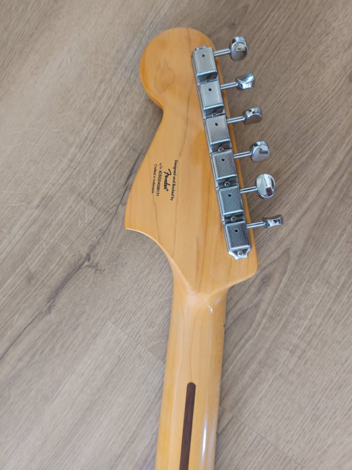 Squier Bass VI Negra de segunda mano · Foto 8 de 9 · Madrid · 370 €