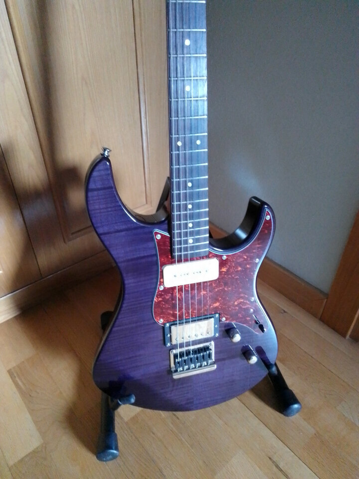 Yamaha Pacífica 611