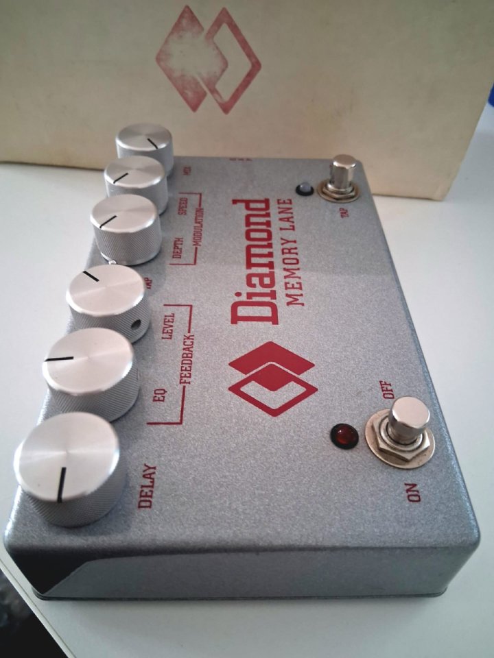 Diamond memory lane version 1.0 de segunda mano · Foto 4 de 7 · Barcelona · 290 €