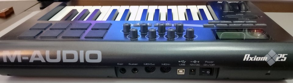 M-Audio Axiom 25 de segunda mano · Foto 5 de 8 · Valencia · 45 €
