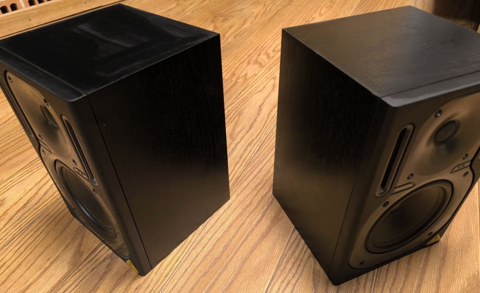 Vendo Behringer B2030A -Monitores de estudio-