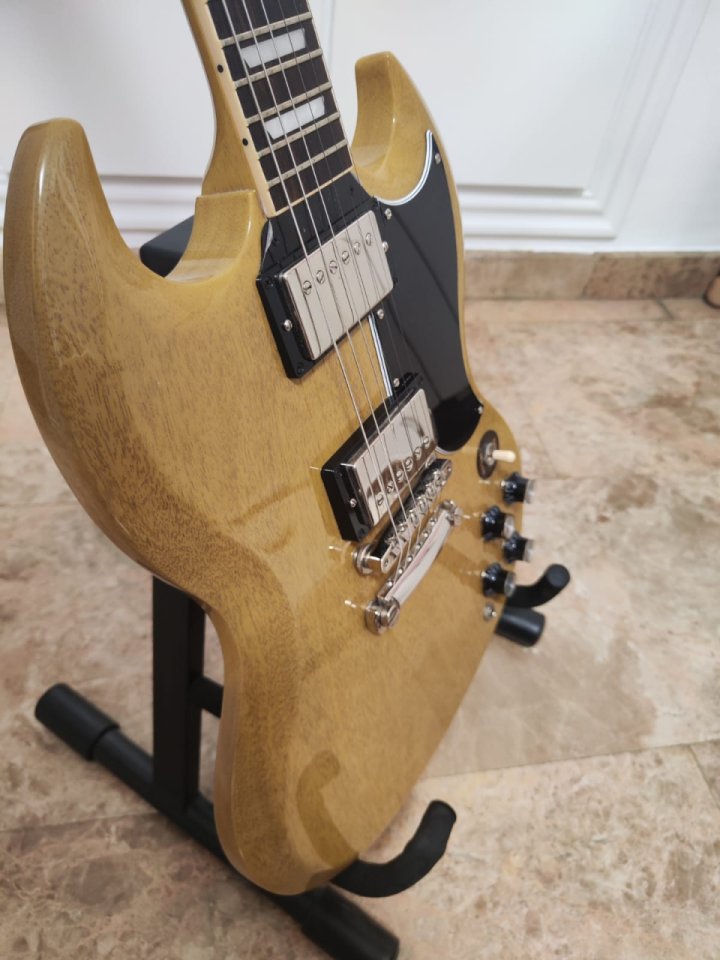 Gibson SG Standard 61 TV Yellow de segunda mano · Foto 3 de 10 · Valencia · 1600 €