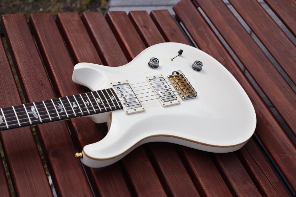 PRS Custom 24 Antique White (2019) + case de segunda mano · Foto 1 de 10 · Madrid · 3999 €