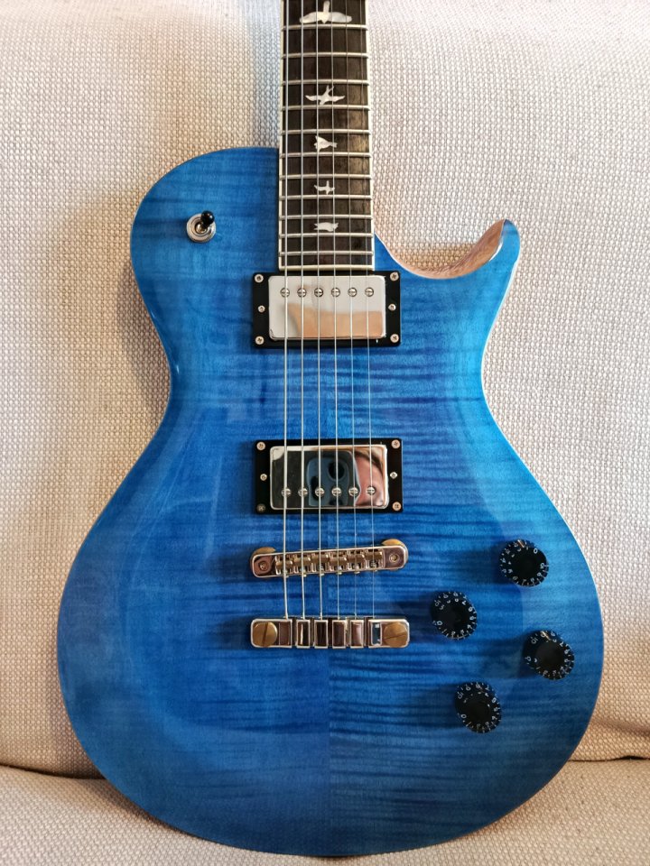 Prs Se McCarty 594 singlecut Faded blue de segunda mano · Foto 1 de 9 · Cantabria · 650 €