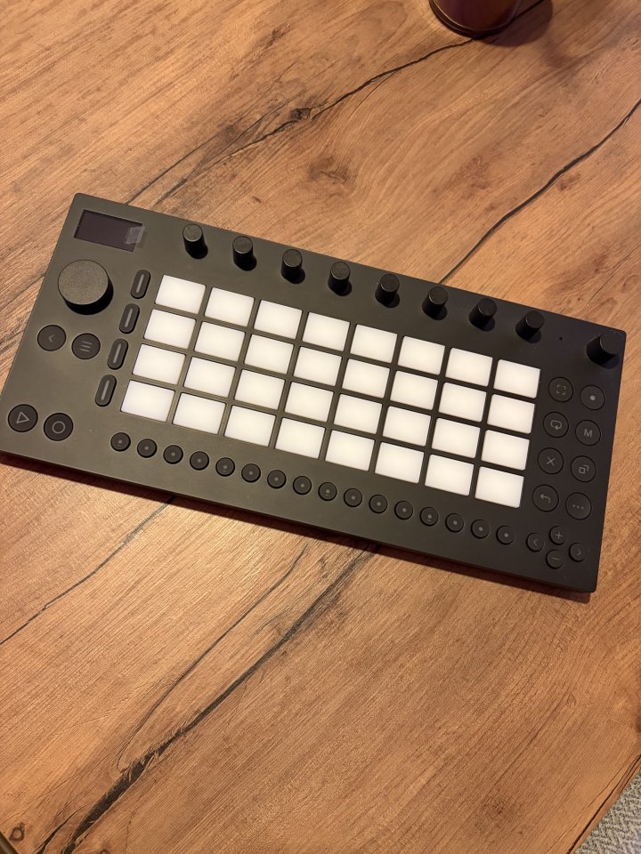 Bundle Ableto 12 Suite + Ableton Move + NI Komplete Ultimate 15 de segunda mano · Foto 1 de 4 · Barcelona · 1600 €