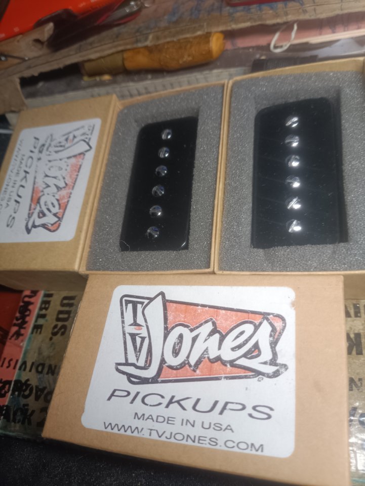 Set TV Jones T90 de segunda mano · Foto 1 de 5 · Madrid · 210 €